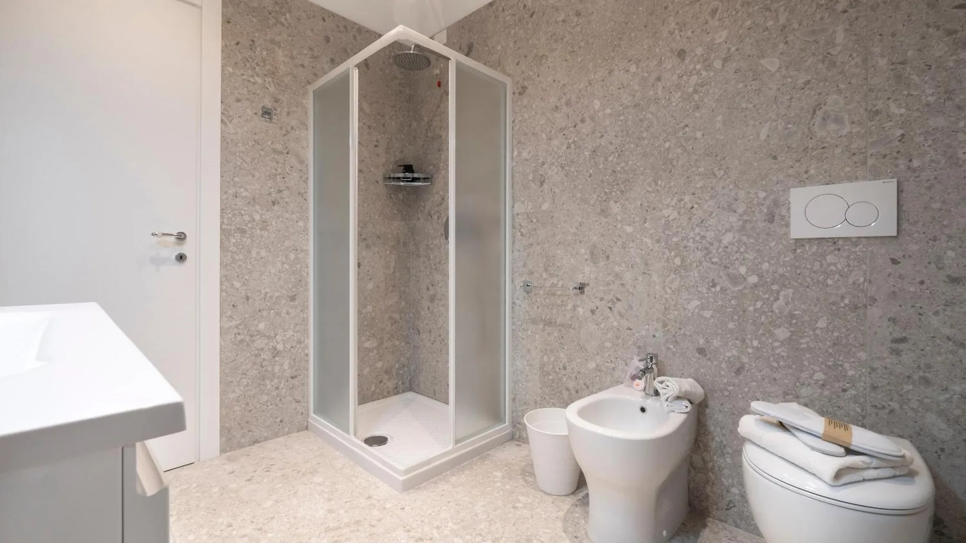 Zuara9Room Rimini 0*,  Italie
