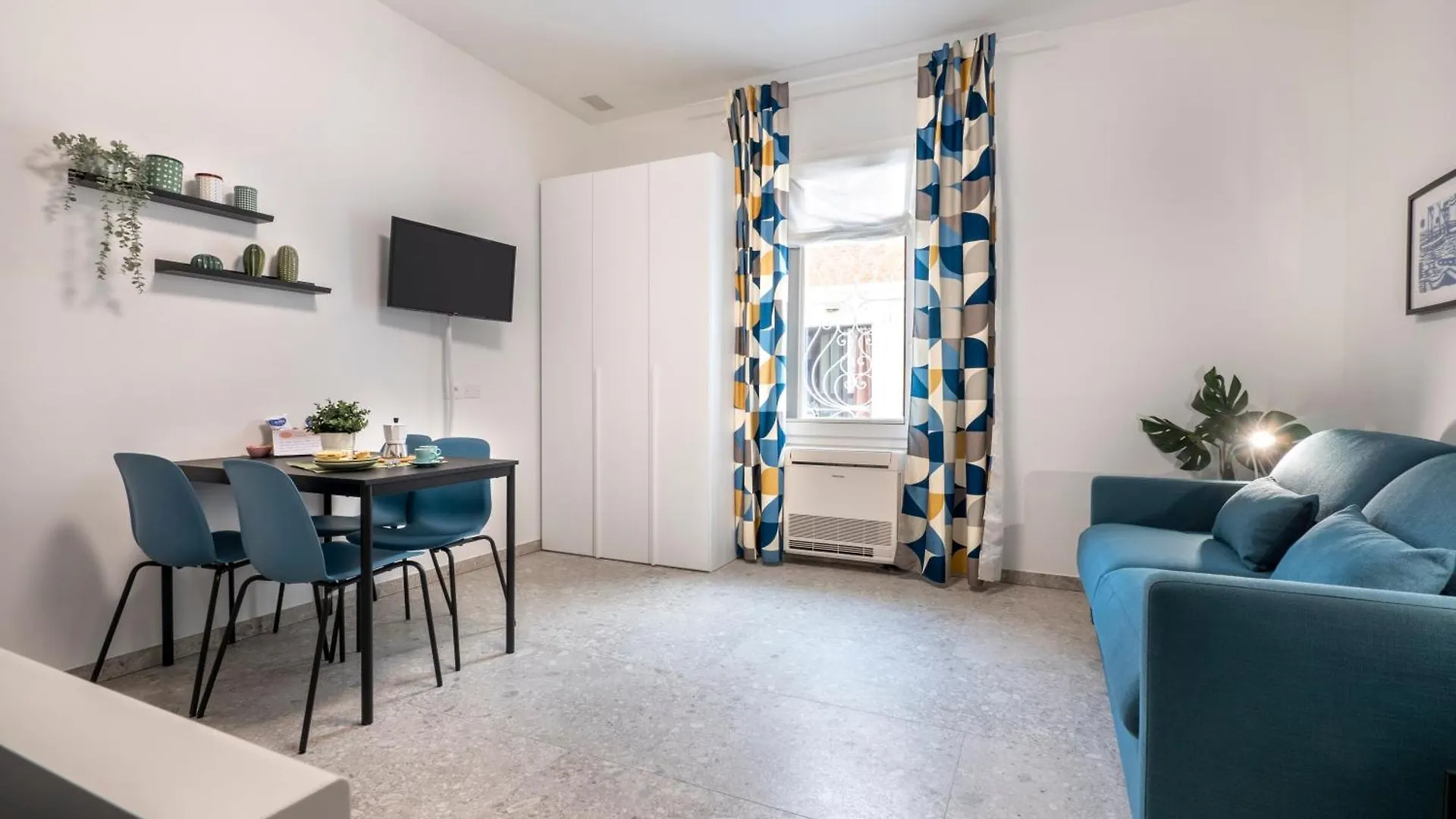 Zuara9Room Rimini 0*,