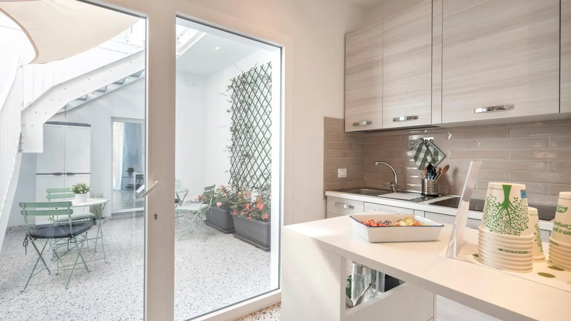 Zuara9Room Rimini