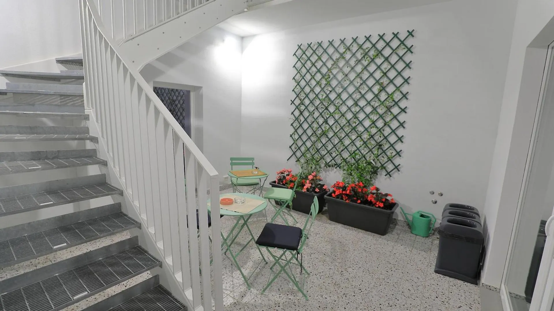 Couette-café Zuara9Room Rimini Italie