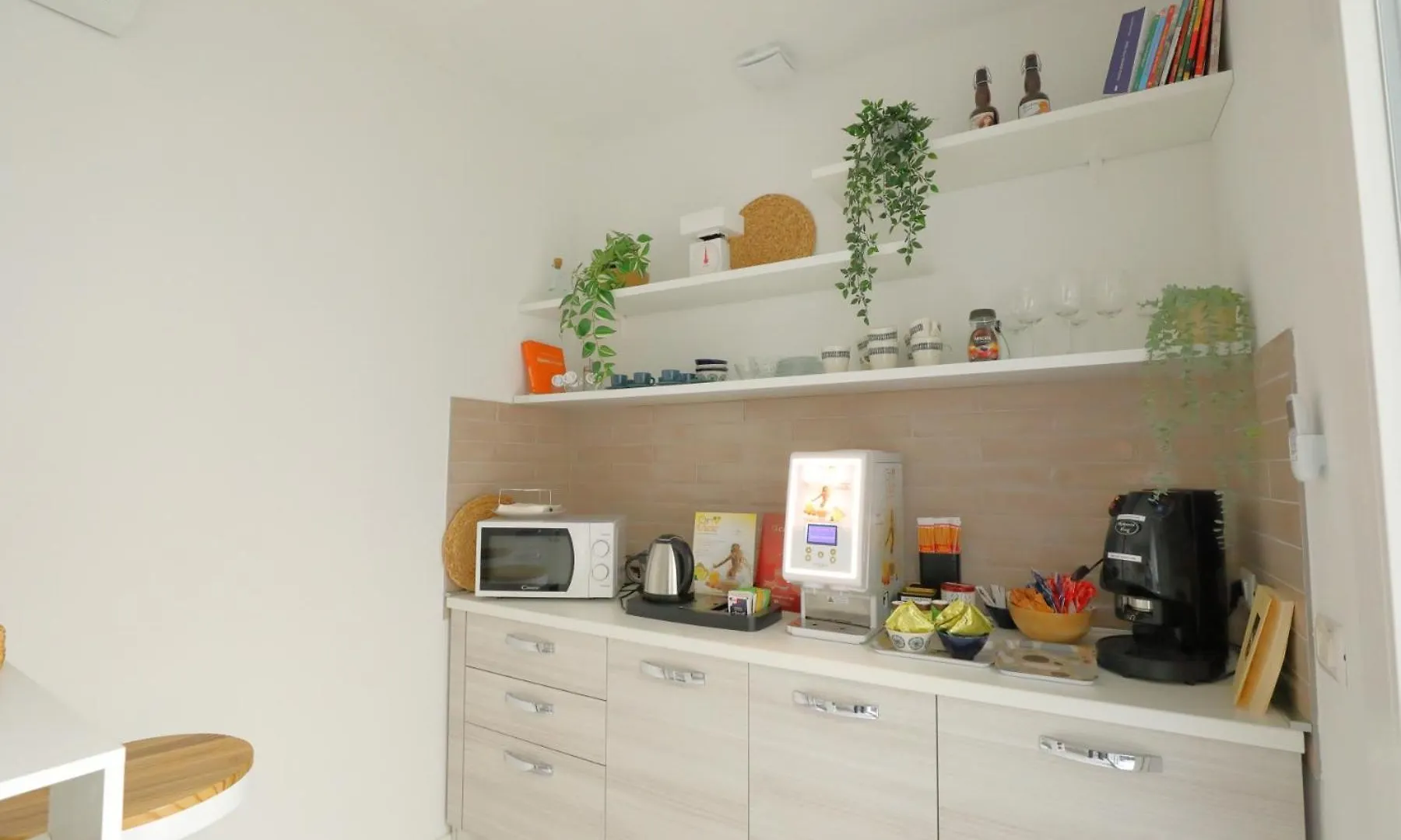 Zuara9Room Rimini 0*,