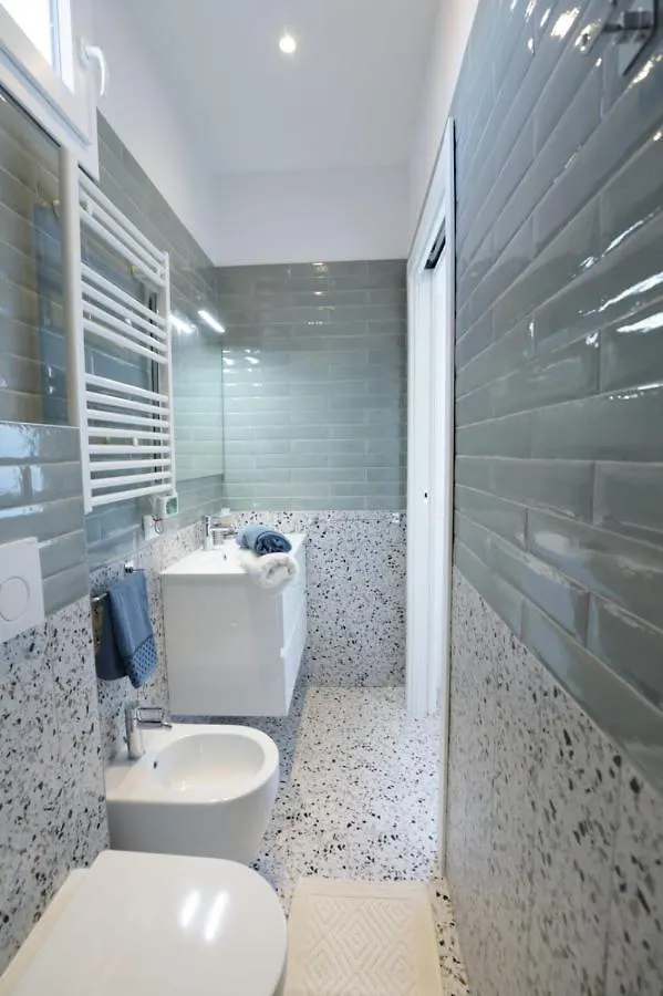 Zuara9Room Rímini 0*,
