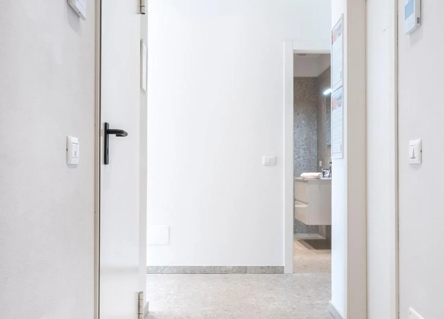 Zuara9Room Rimini 0*,  Włochy